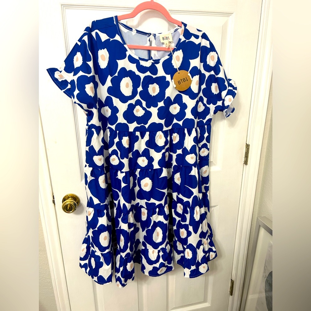 Women’s Bibi brand floral tiered peasant style dress blue. XL